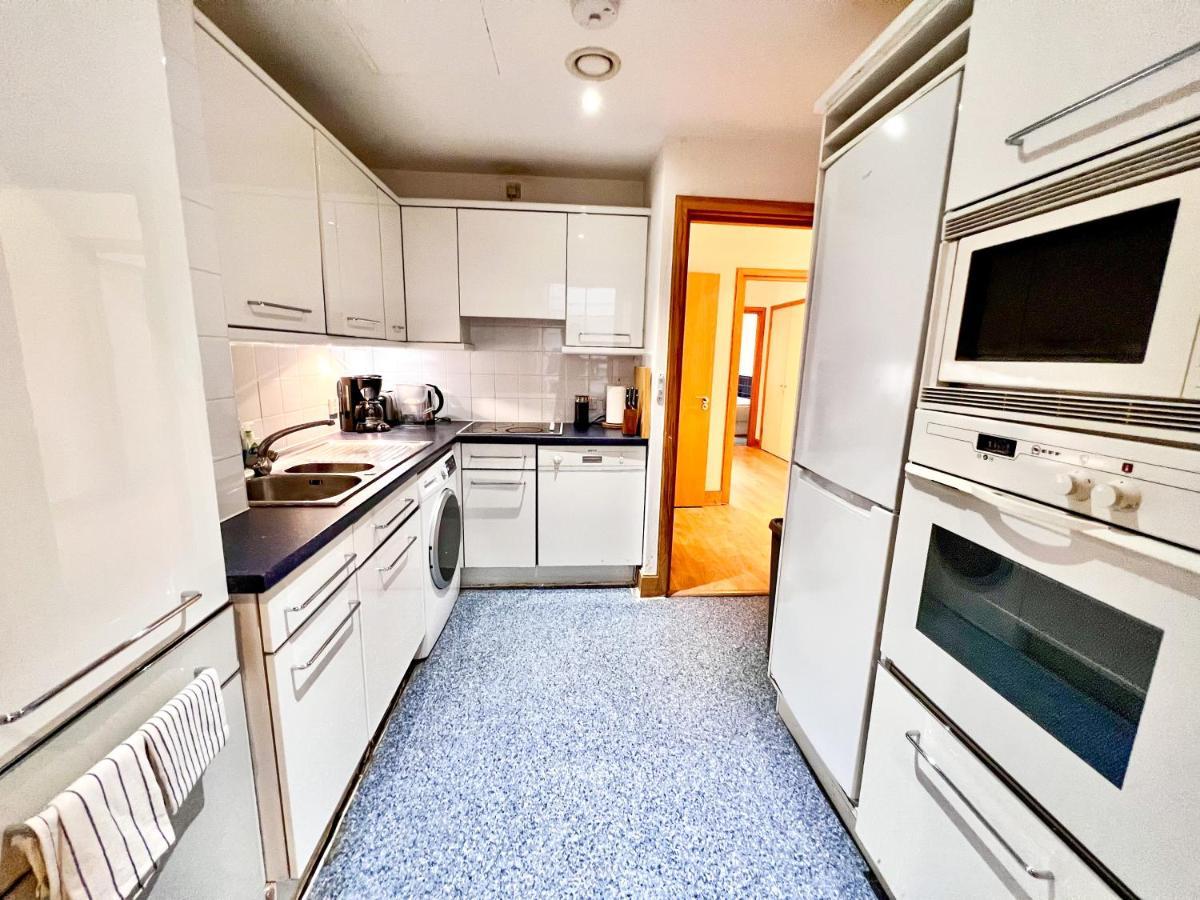 Superior Entire Apartment Between St Pauls Cathedral And Covent Garden 런던 외부 사진