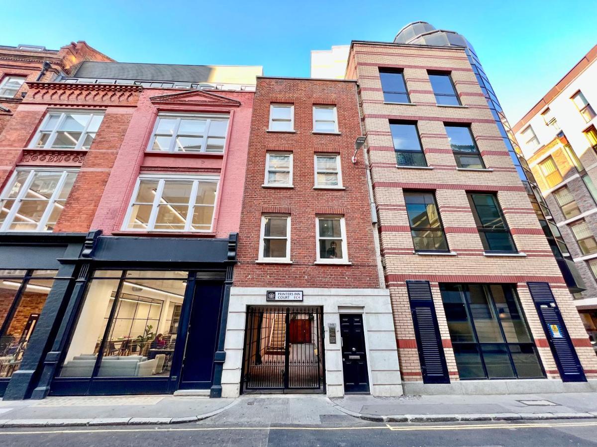 Superior Entire Apartment Between St Pauls Cathedral And Covent Garden 런던 외부 사진