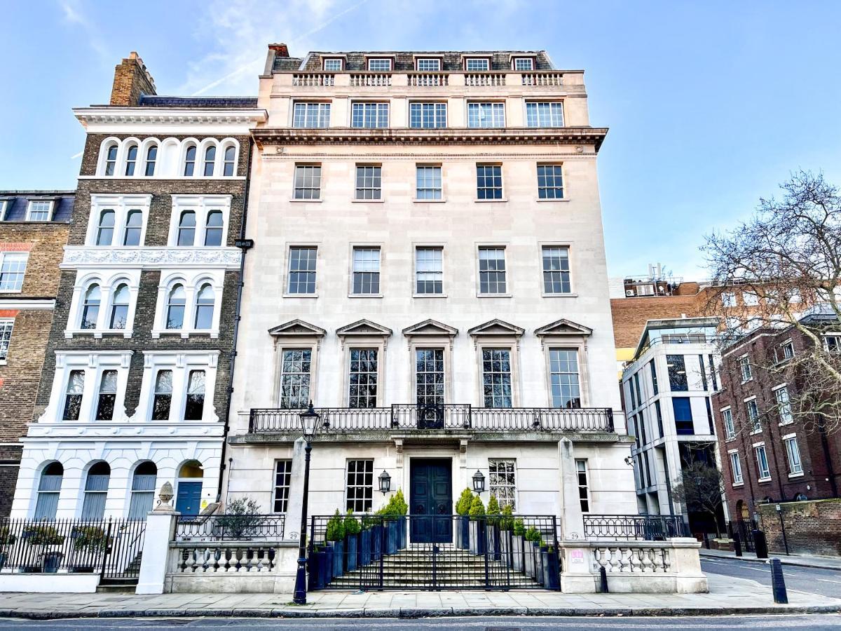 Superior Entire Apartment Between St Pauls Cathedral And Covent Garden 런던 외부 사진