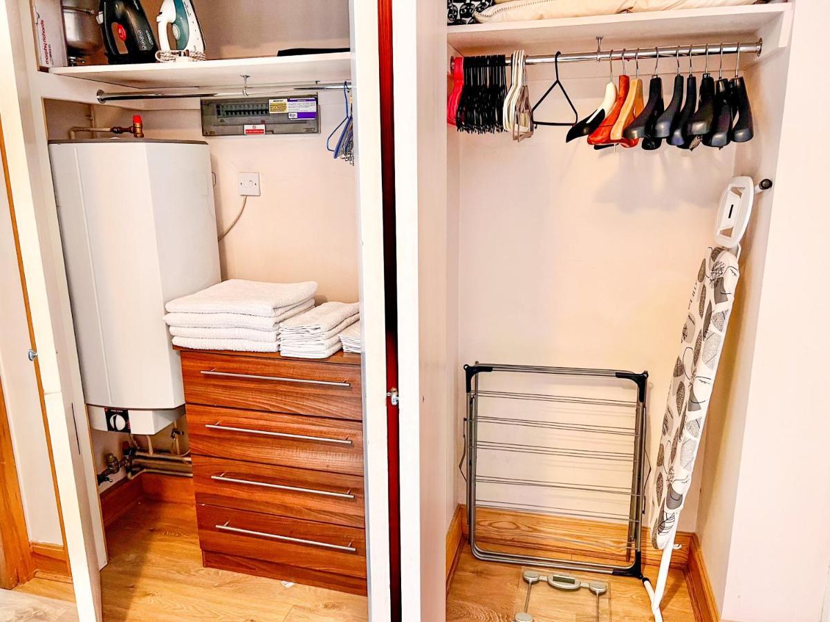 Superior Entire Apartment Between St Pauls Cathedral And Covent Garden 런던 외부 사진